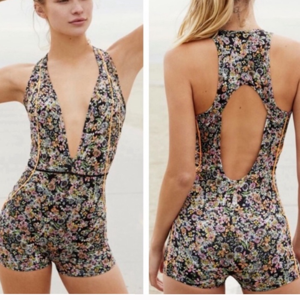 NWOT Free People Movement Eden Performance Shortie Romper Onesie Leotard Z505-15